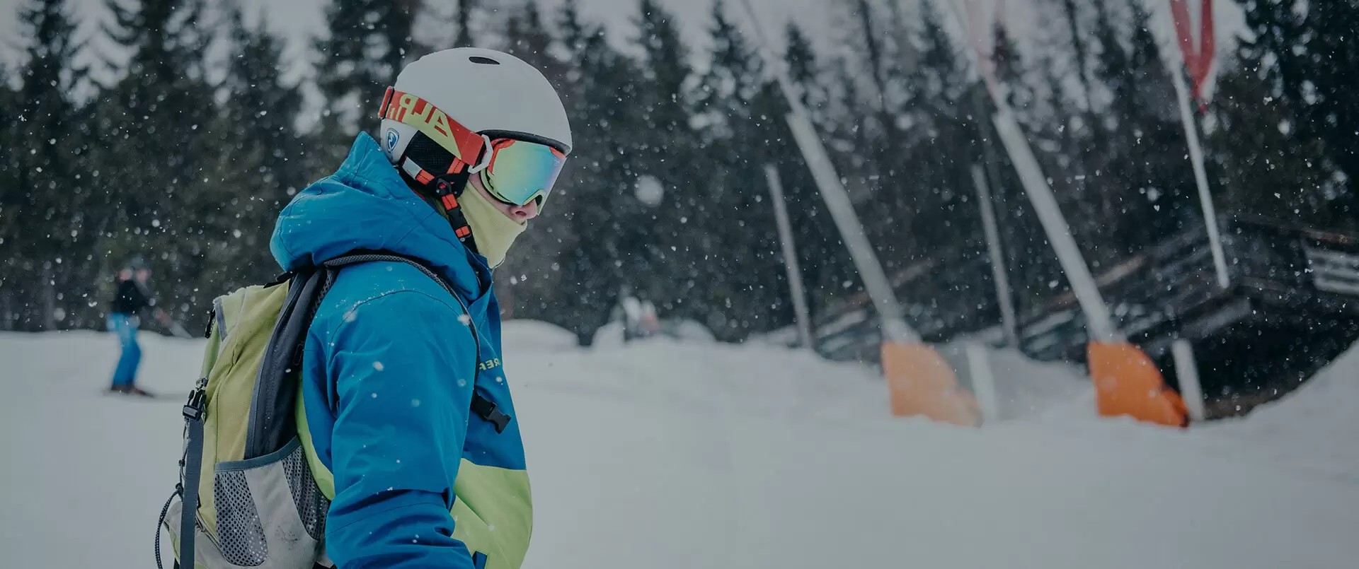 野外探検と軍事訓練