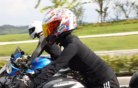 OHMIEXがD9スマートヘルメットBluetoothイヤホンを発売：プロ仕様の設定で手頃な価格のサイクリング通信の新時代を切り開きます