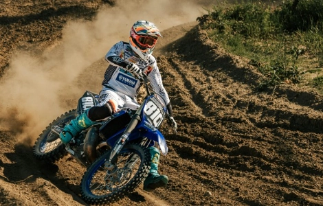 重陽の節句のピークと音を満喫：すべてのライダーのためのダートバイクヘルメットヘッドフォン