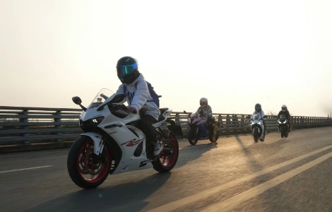 フルフェイスヘルメットオーディオソリューション：OHMIEXがブランドとライダーのコネクテッドライディングをどのように再定義するか